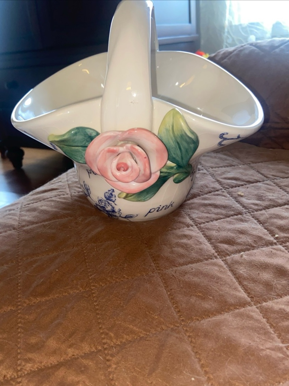 Source Unknown White Ceramic Basket with Pink Rose and Green Leaves